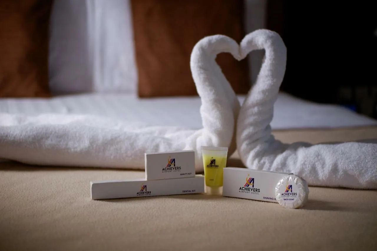 **  Achievers Airport Hotel Pasay Filipíny
